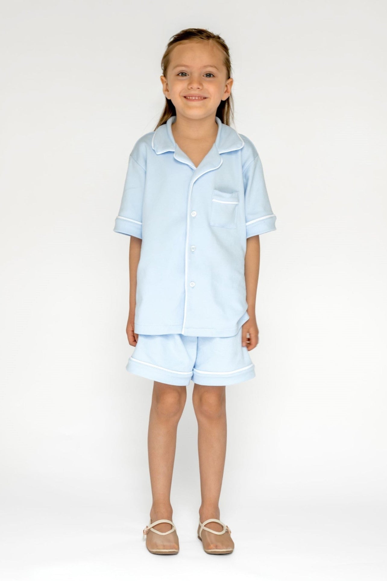 Kortärmad pyjamas blå med vita detaljer