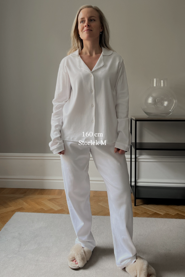 Långärmad pyjamas dam - vit med vita detaljer