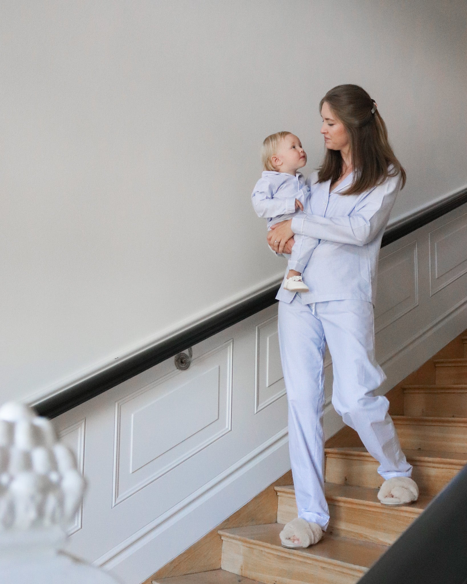 Långärmad pyjamas dam blå vit randig