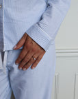 Långärmad pyjamas dam blå vit randig