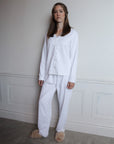Långärmad pyjamas dam - vit med vita detaljer