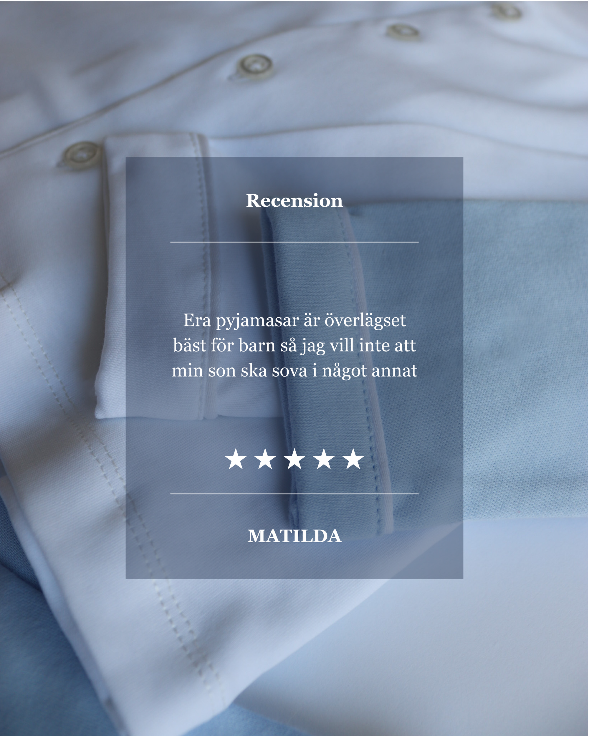Kortärmad pyjamas blå med vita detaljer
